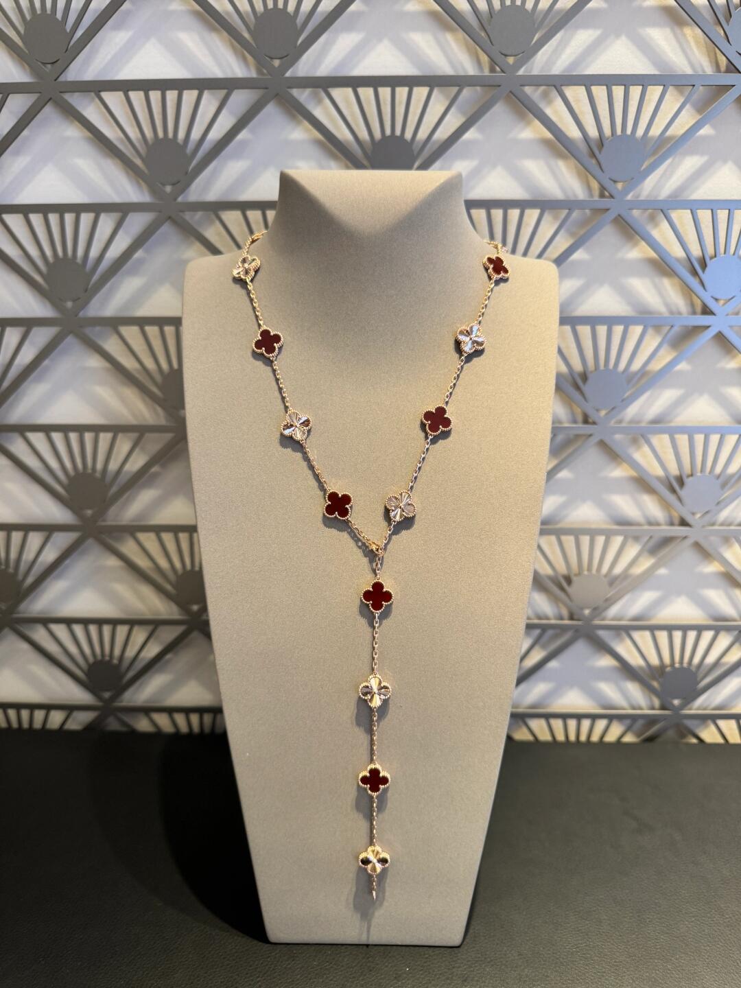 [Super CiCi ]CLOVER 20 MOTIFS LASER CARNELIAN NECKLACE
