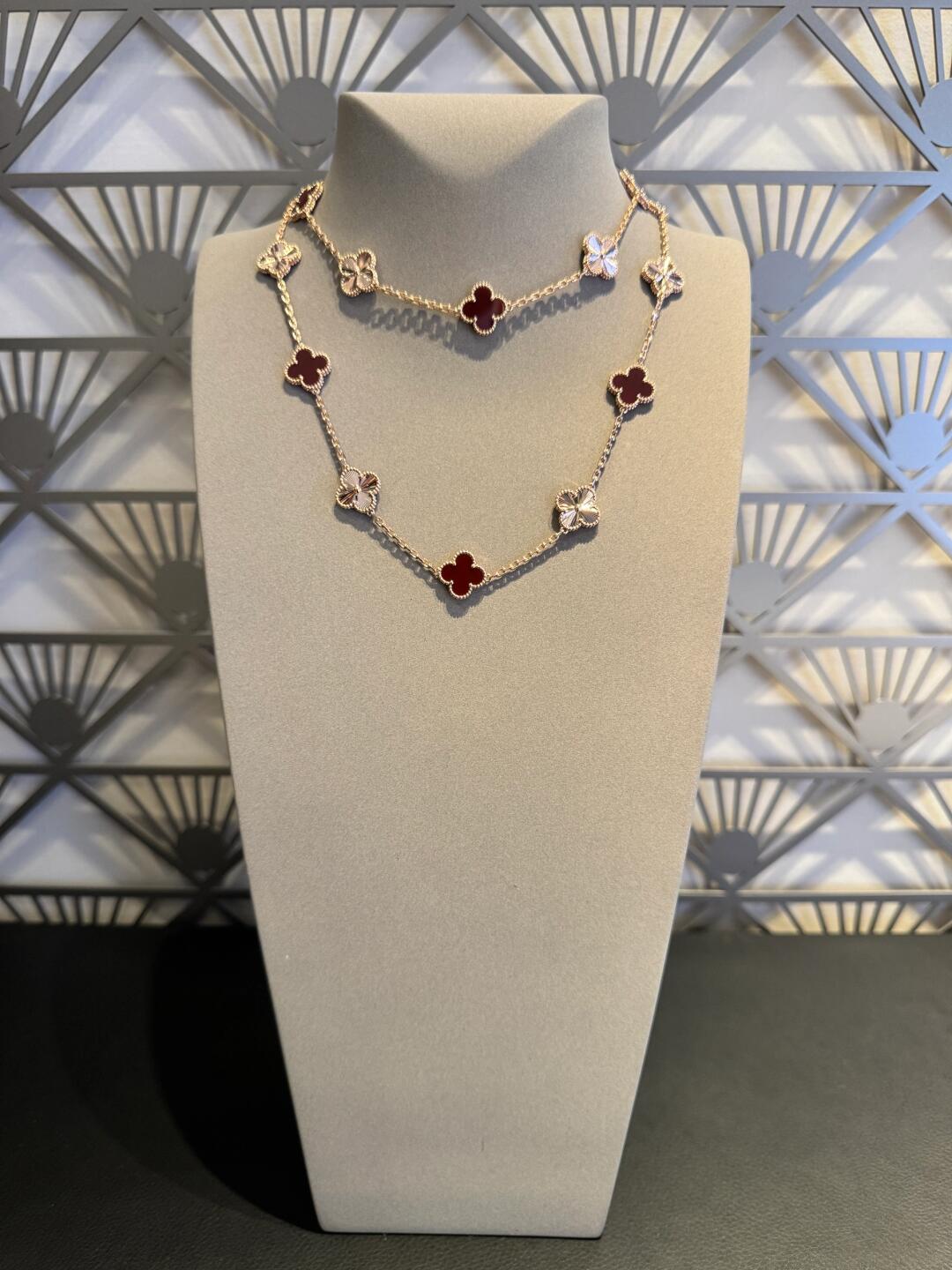 [Super CiCi ]CLOVER 20 MOTIFS LASER CARNELIAN NECKLACE