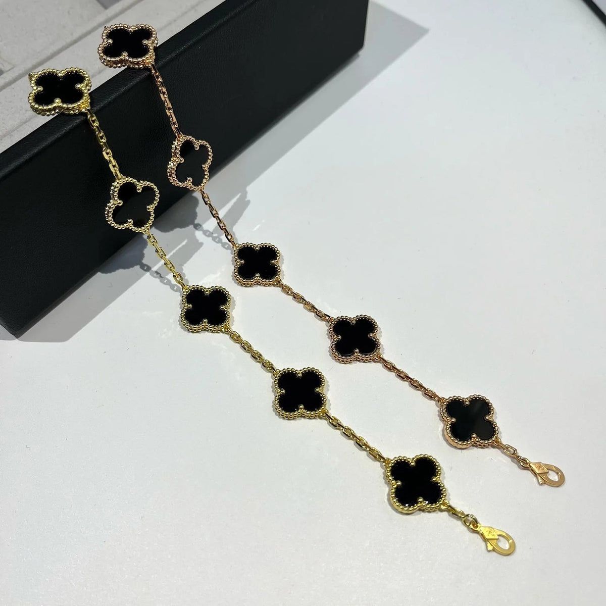 [Super CiCi ] CLOVER 5 MOTIF ONYXS BRACELET COLLECTION