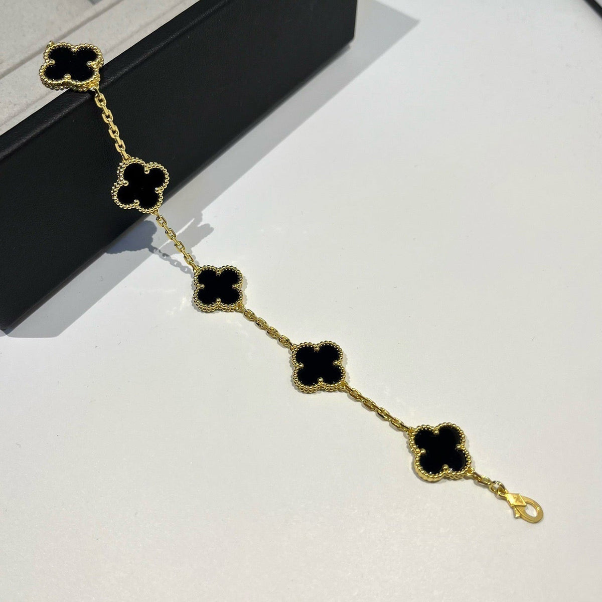 [Super CiCi ] CLOVER 5 MOTIF ONYXS BRACELET COLLECTION