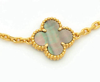 [Super CiCi ] CLOVER 5 MOTIF GRAY MOP BRACELET COLLECTION