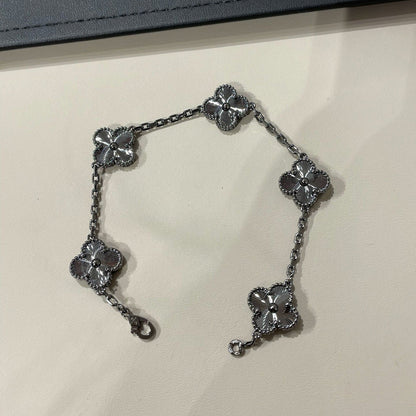 [Super CiCi ]CLOVER 5 MOTIF BLACK BRACELET