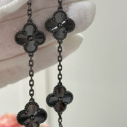 [Super CiCi ]CLOVER 5 MOTIF BLACK BRACELET