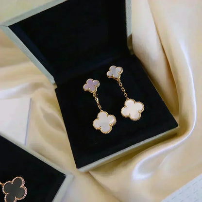 [Super CiCi ]CLOVER 2 MOTIF WHITE MOP EARRINGS