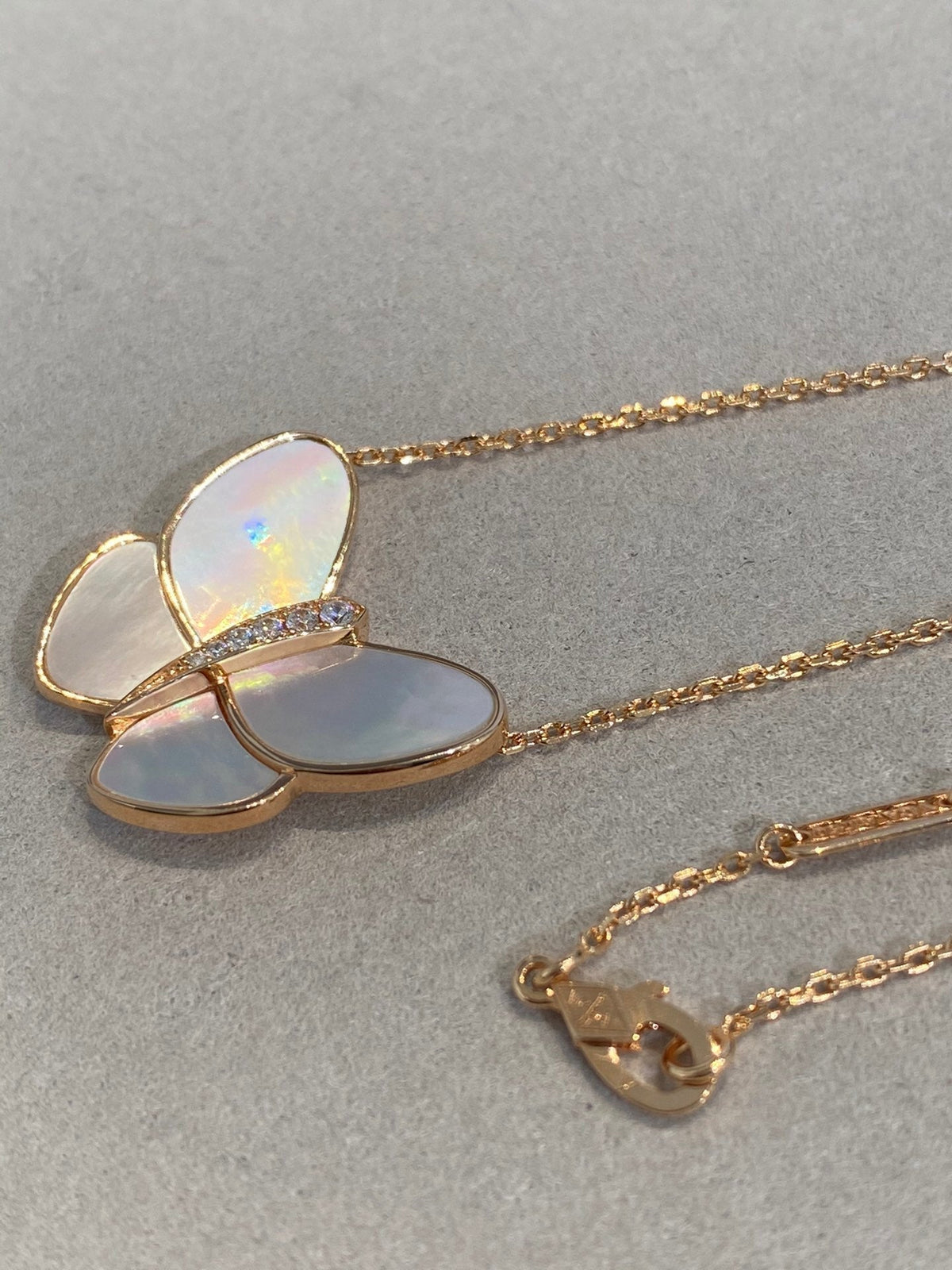 [Super CiCi ]BUTTERFLY GOLD MOP DIAMOND NECKLACE