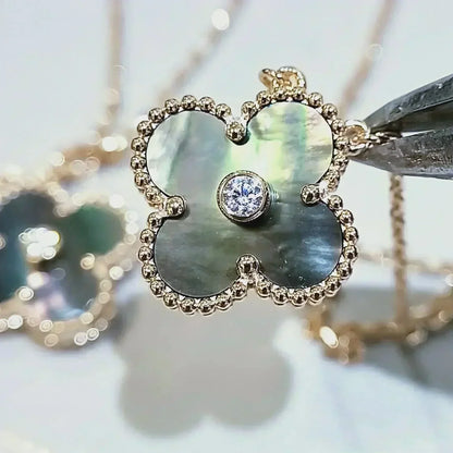 [Super CiCi ]CLOVER 15MM DIAMOND AND MOTHER-OF-GREY NECKLACE