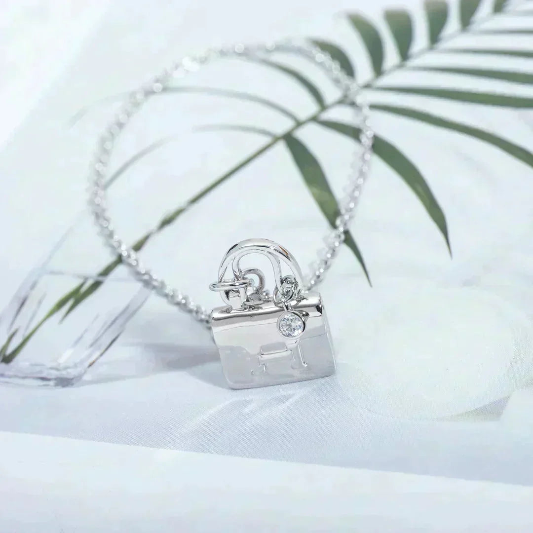 [Super CiCi ]AMULETTE PEDANT SILVER NECKLACE