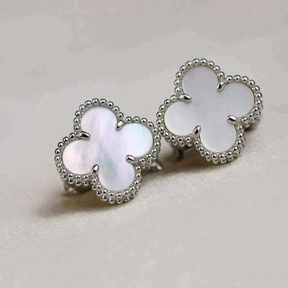 [Super CiCi ]CLOVER MEDIUM 1 MOTIFS  WHITE MOP EARRINGS SILVER