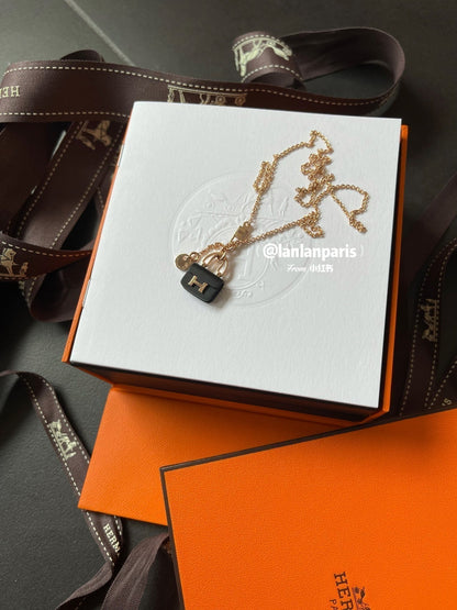 [Super CiCi ]CONSTANCE BLACK PEDANT PINK GOLD NECKLACE