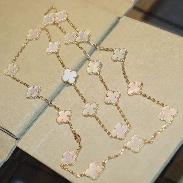 [Super CiCi ]CLOVER 20 MOTIFS WHITE MOP NECKLACE