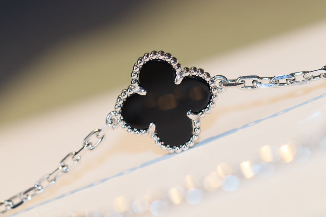 [Super CiCi ]CLOVER 20 MOTIFS ONYX DIAMOND SILVER