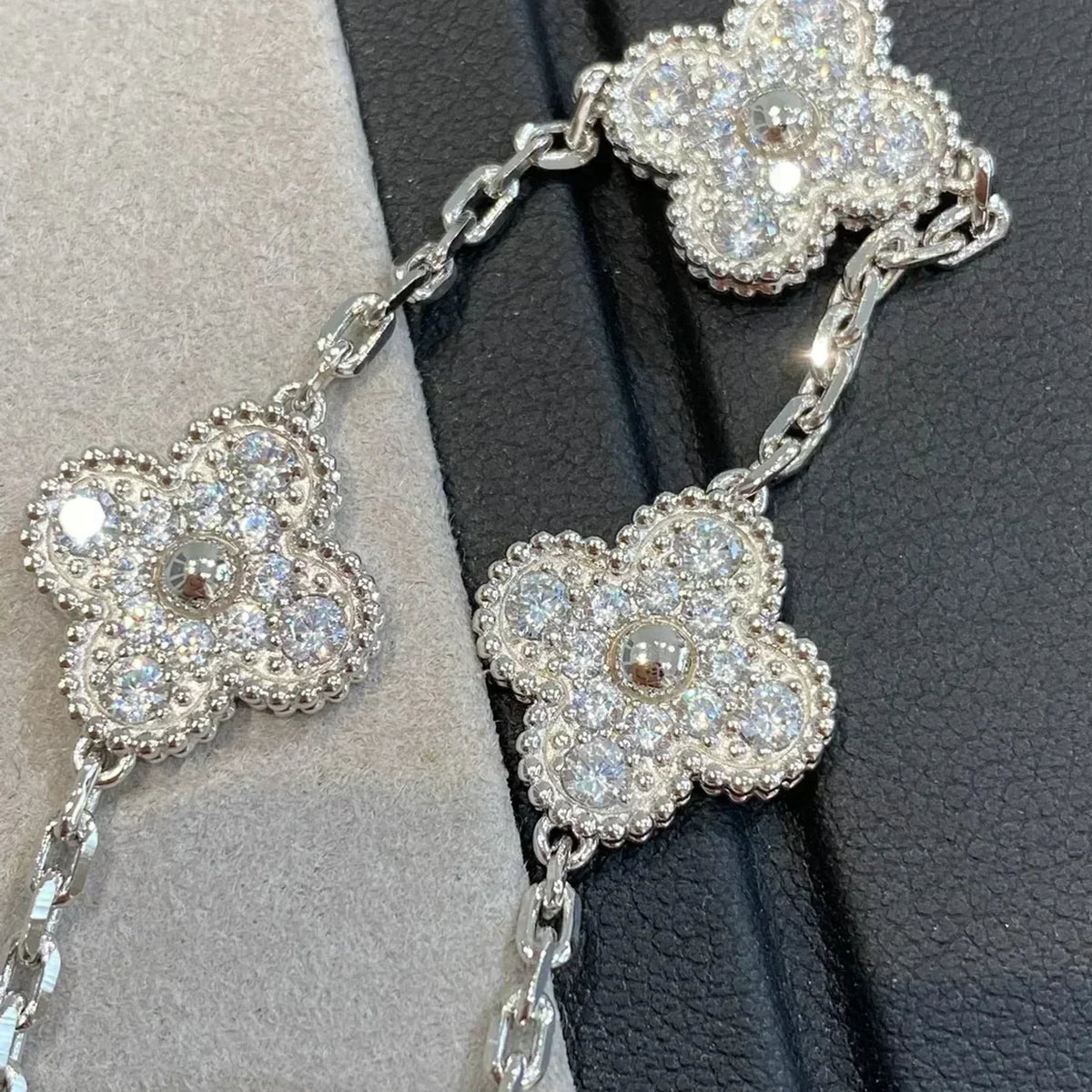 [Super CiCi ] CLOVER 5 MOTIF FULL DIAMOND BRACELET COLLECTION
