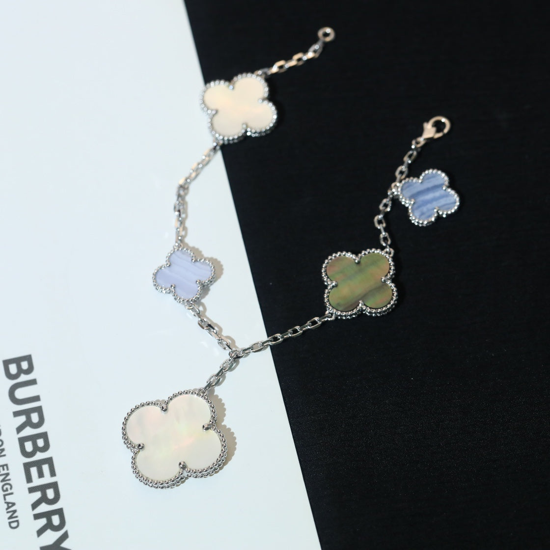 [Super CiCi ]CLOVER BRACELET 5 MOTIFS MOP CHALCEDONY SILVER
