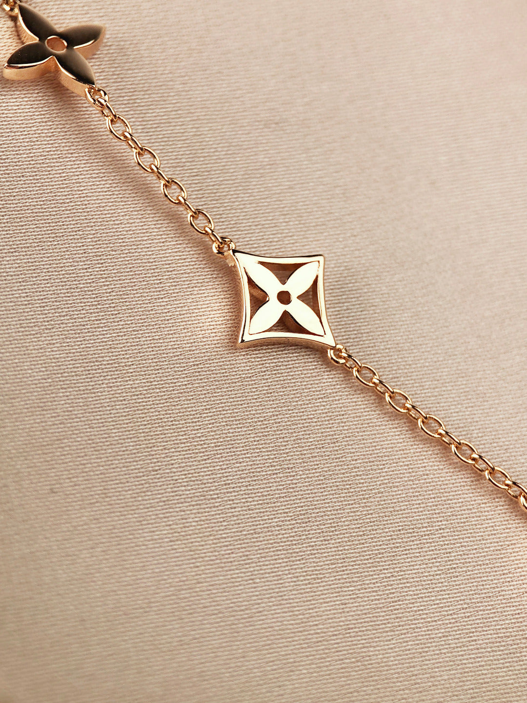 [Super CiCi ]STAR AND SUN 7 MOTIFS GOLD BRACELET