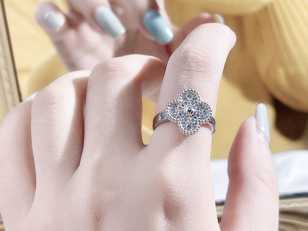 [Super CiCi ]CLOVER DIAMOND RING