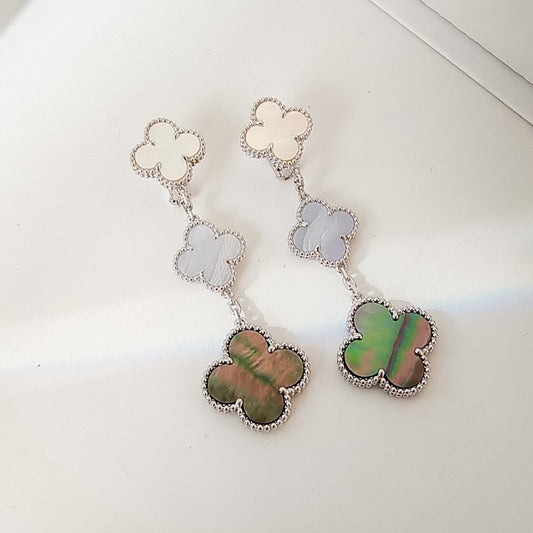 [Super CiCi ]CLOVER 3 MOTIFS CHALCEDONY DARK MOP SILVER EARRINGS