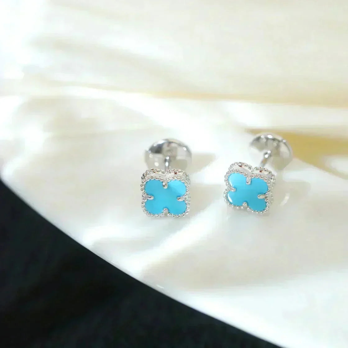 [Super CiCi ]CLOVER MINI 9.5MM ONYX STUD EARRINGS SILVER