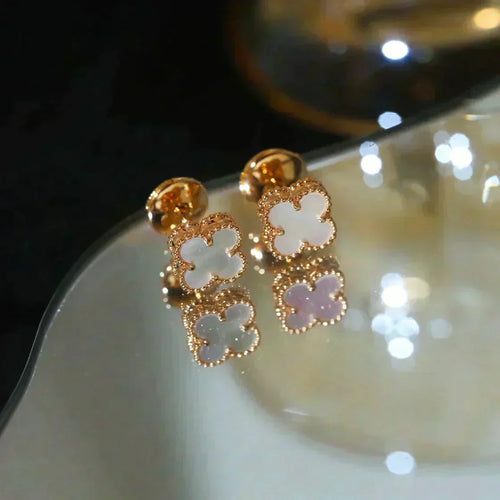 [Super CiCi ]CLOVER MINI 9.5MM WHITE MOP EARRINGS