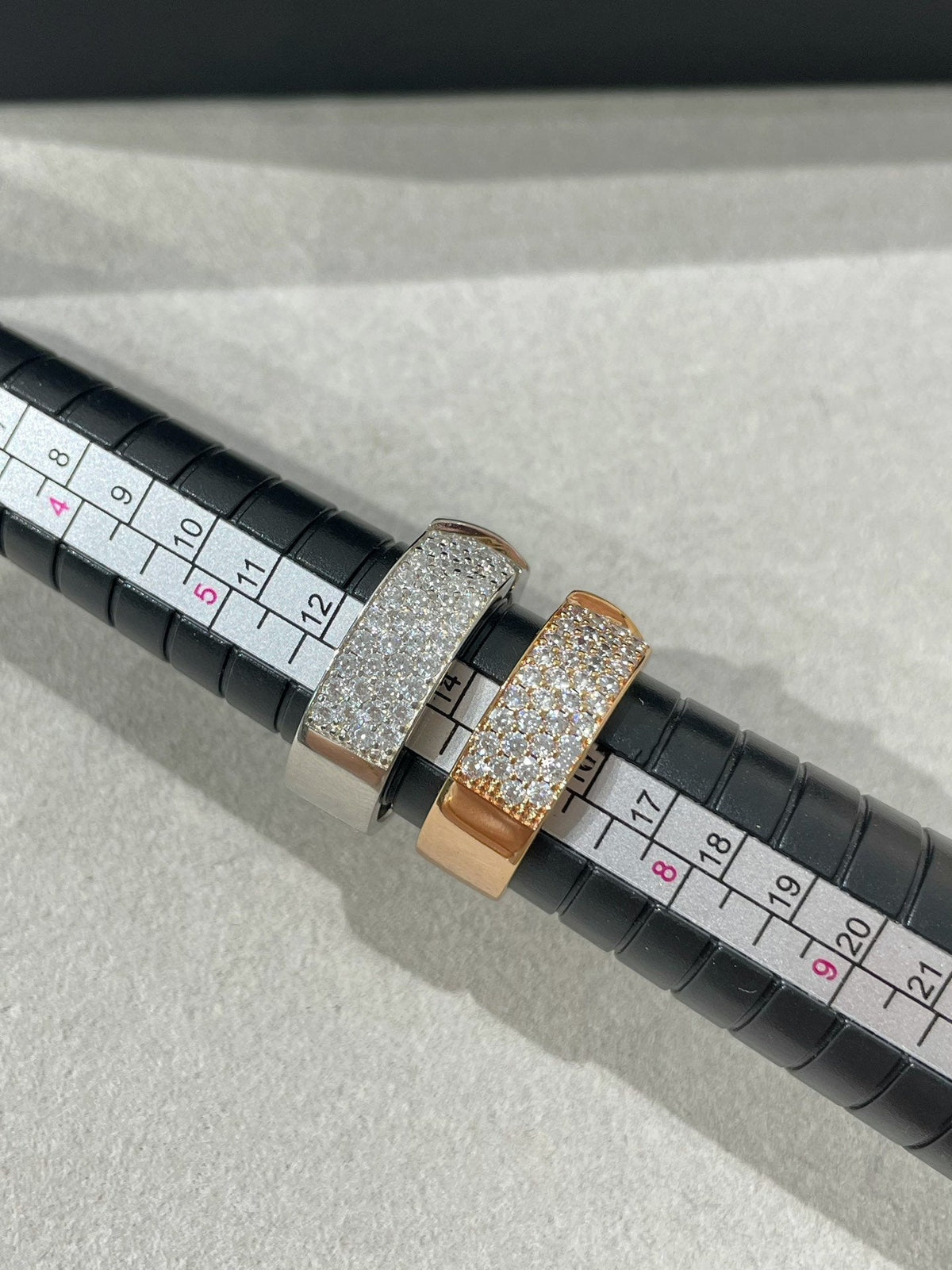 [Super CiCi ]LIENS EVIDENCE  DIAMOND PAVED RING