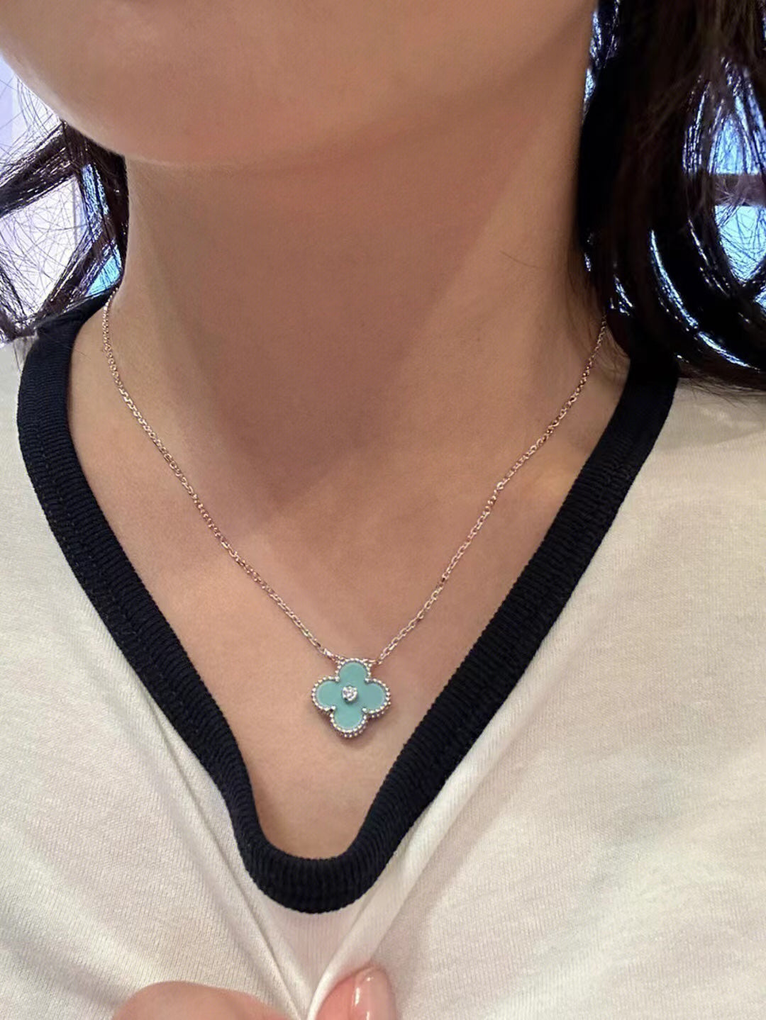 [Super CiCi ]CLOVER 1 DIAMOND LIGHT BLUE SILVER NECKLACE