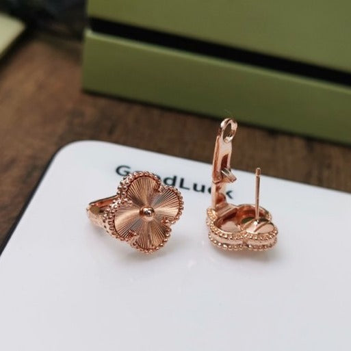 [Super CiCi ]CLOVER MEDIUM STUD EARRINGS