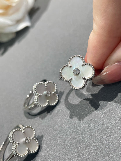 [Super CiCi ]CLOVER SILVER MOP DIAMOND RING