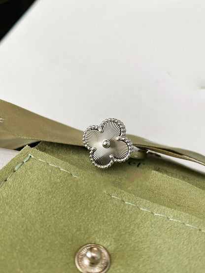 [Super CiCi ]CLOVER SILVER RING