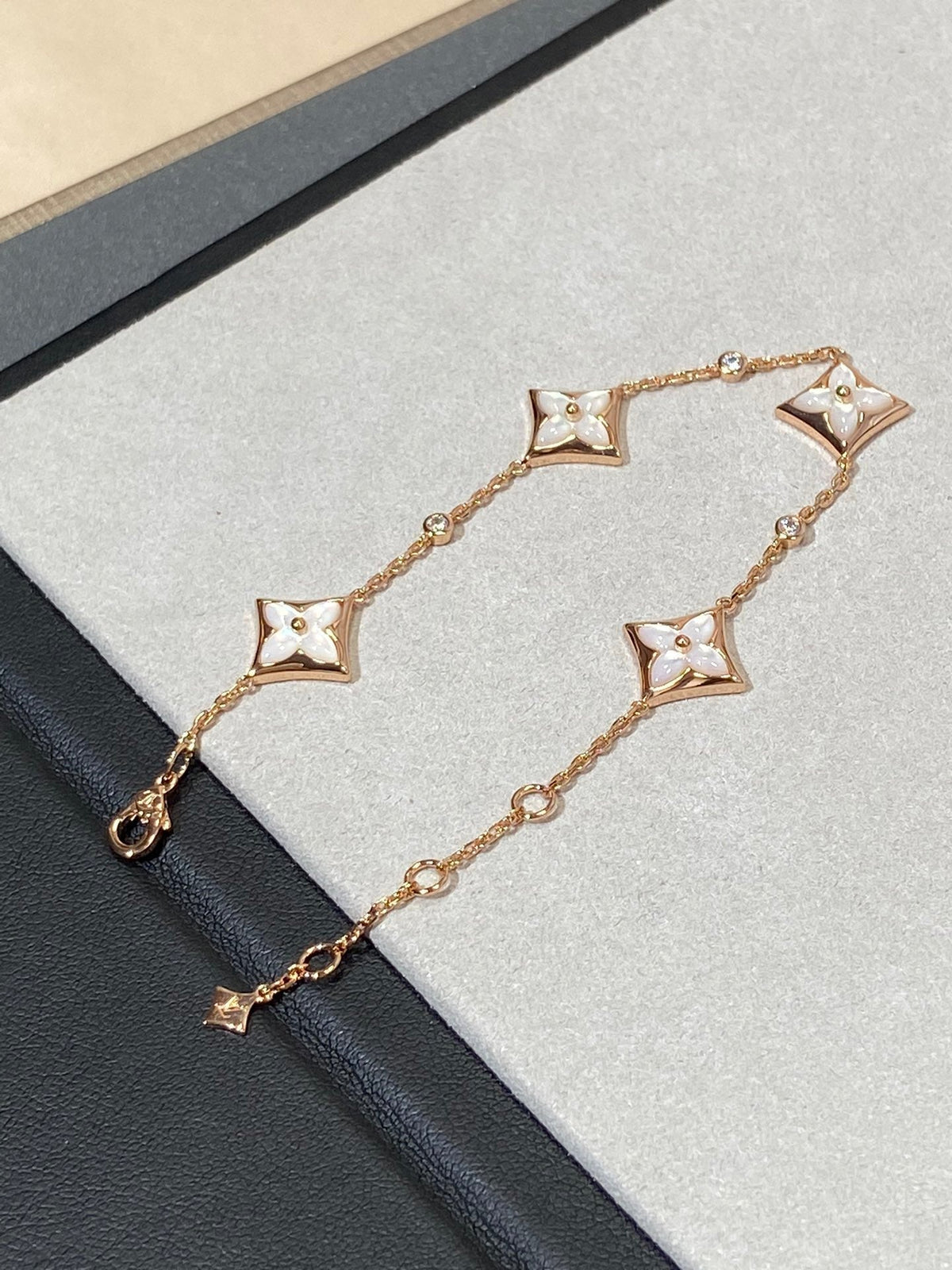 [Super CiCi ]STAR 4 MOTIF MOP DIAMOND PINK GOLD BRACELET