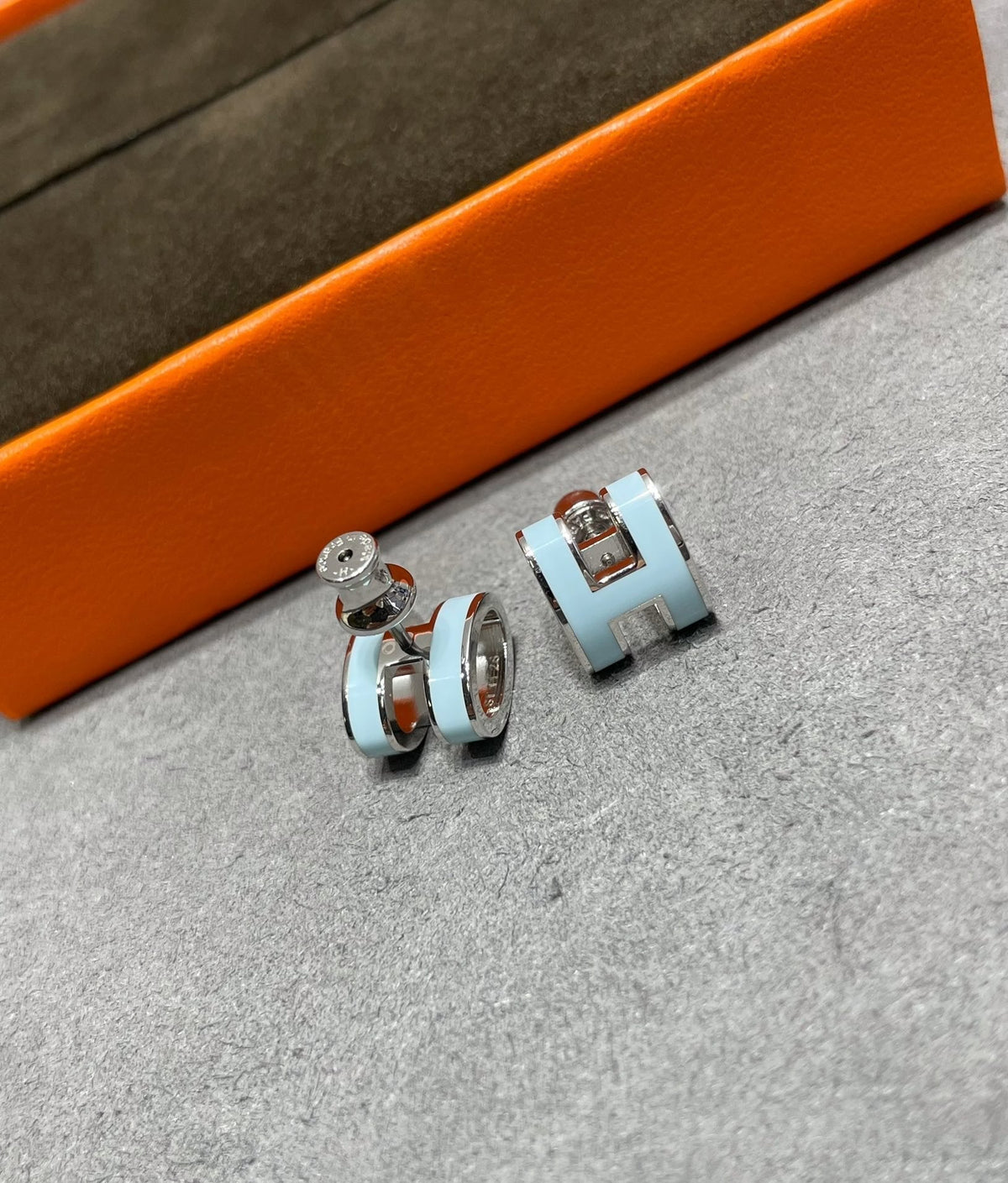 [Super CiCi ]POP H SKY BLUE STUD EARRINGS