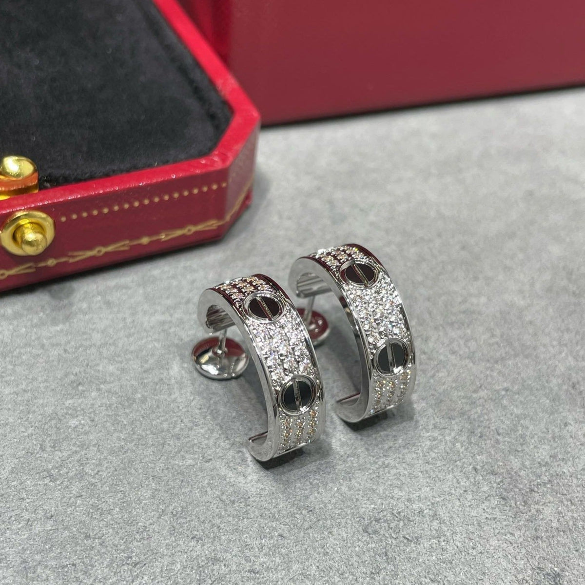 [Super CiCi ]LOVE CERAMIC DIAMOND PAVED SILVER EARRINGS