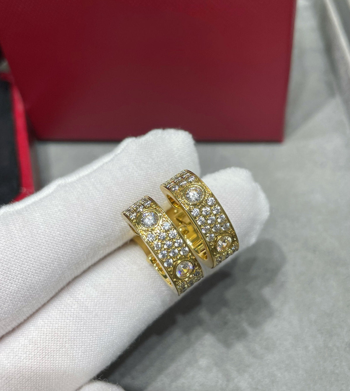 [Super CiCi ]LOVE 5.5MM DIAMOND PAVED EARRINGS