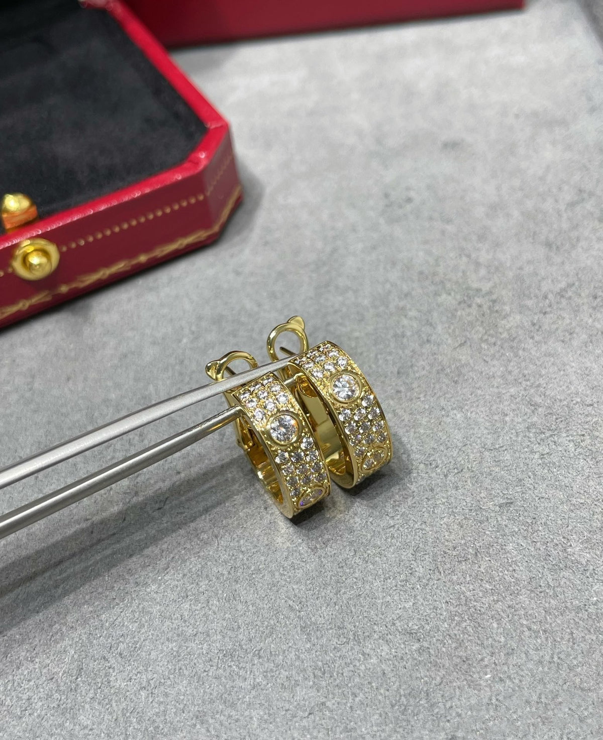 [Super CiCi ]LOVE 5.5MM DIAMOND PAVED EARRINGS