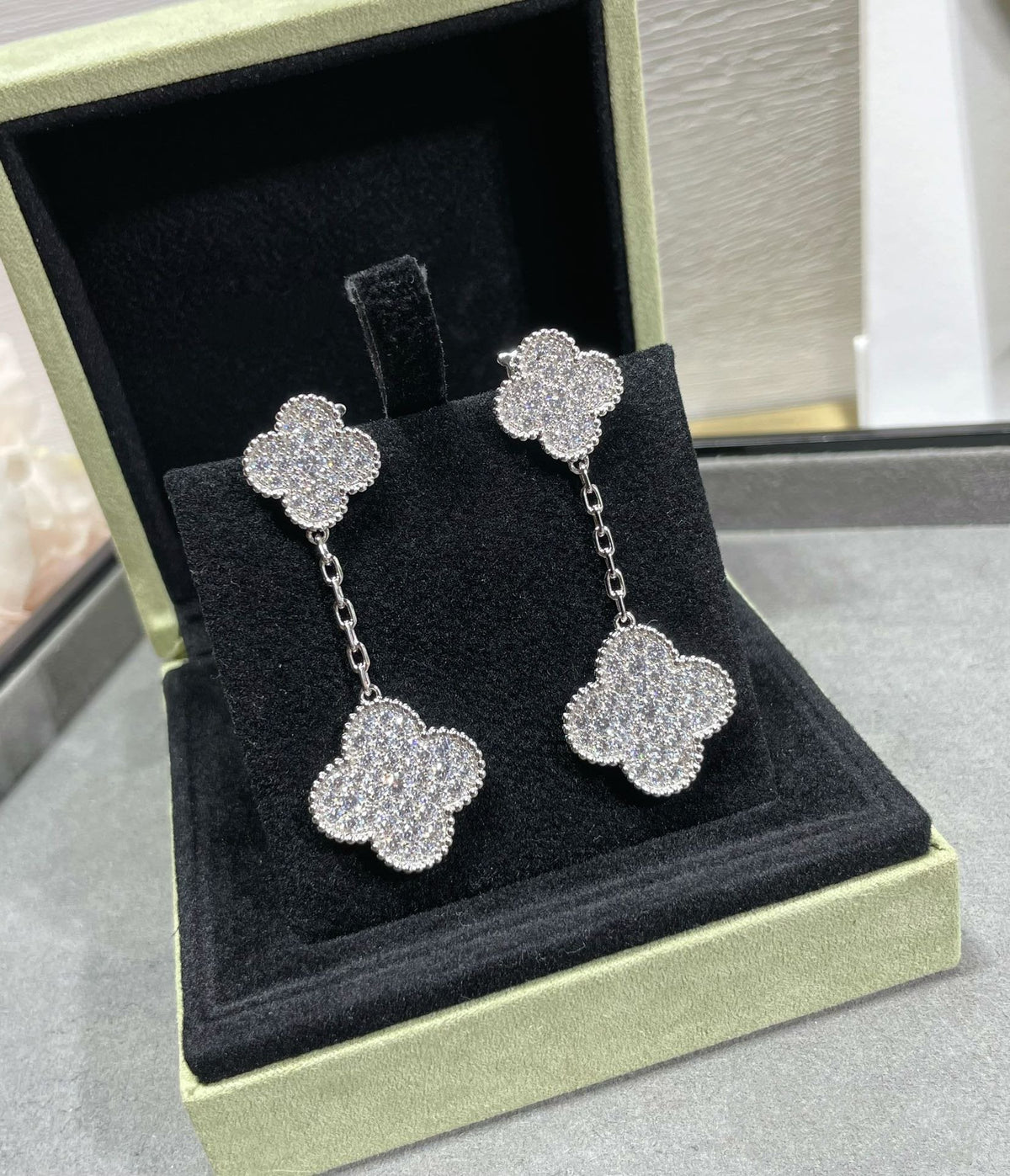 [Super CiCi ]CLOVER 2 MOTIFS DIAMOND PAVED SILVER EARRINGS