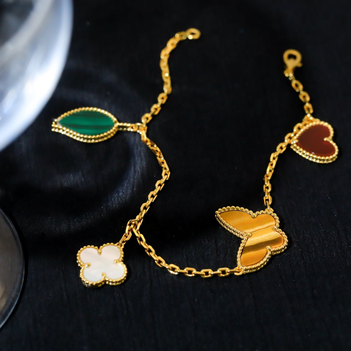 [Super CiCi ]LUCKY SPRING 5 MOTIF GOLD BRACELET