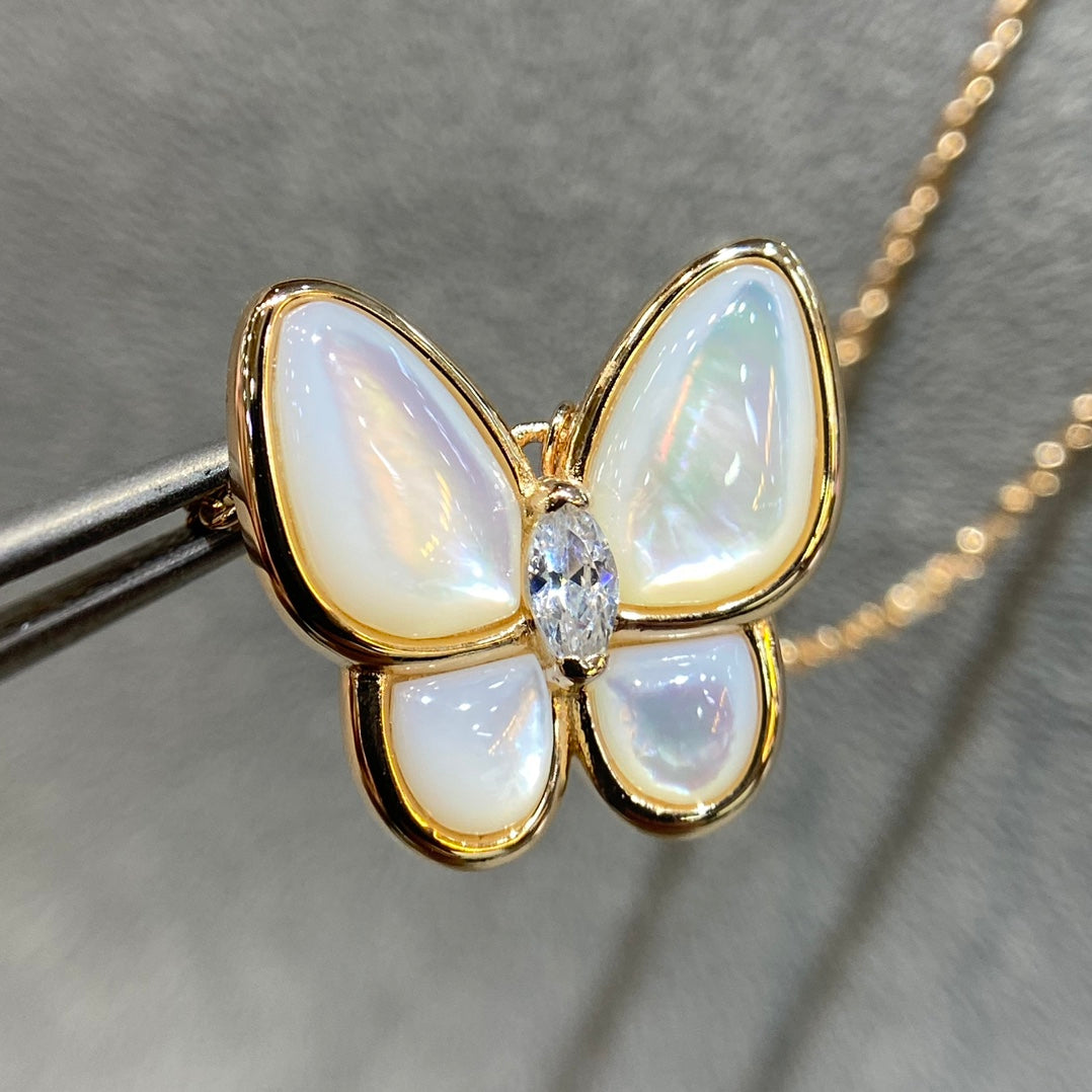 [Super CiCi ]BUTTERFLY MOP DIAMOND NECKLACE