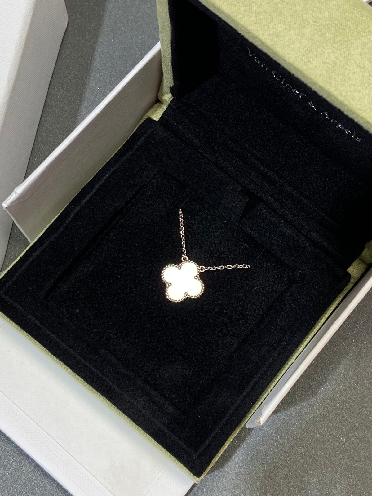 [Super CiCi ]CLOVER MEDIUM SILVER WHITE MOP NECKLACE