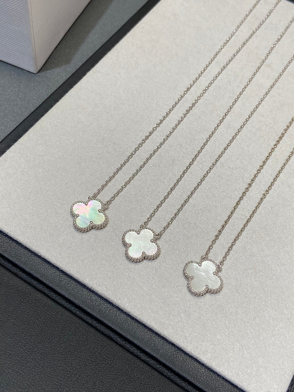 [Super CiCi ]CLOVER MEDIUM SILVER WHITE MOP NECKLACE