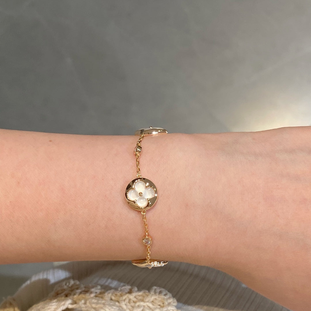 [Super CiCi ]STAR AND SUN 4 MOTIF WHITE MOP PINK GOLD BRACELET