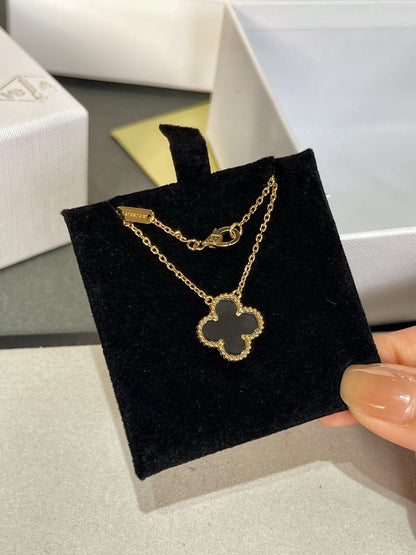 [Super CiCi ]CLOVER ROCK CRYSTAL ROSE GOLD NECKLACE