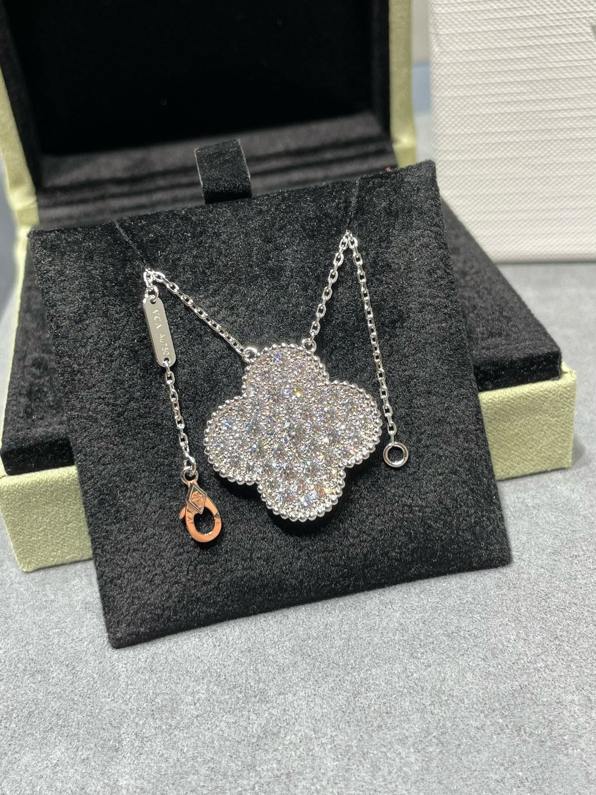 [Super CiCi ]CLOVER 25MM LARGE PENDANT DIAMOND PAVED SILVER NECKLACE