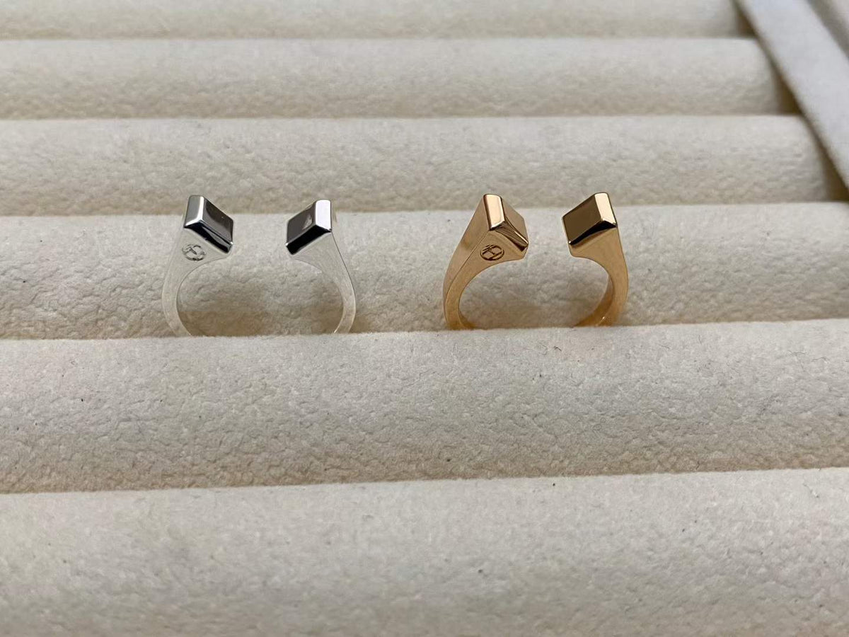 [Super CiCi]THE CONE RIVET RING IS OPEN AND ONE SIZE FITS ALL