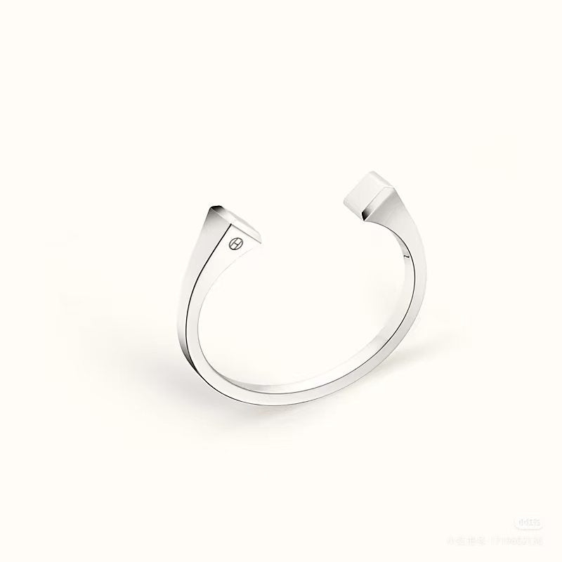 [Super CiCi]CLOU DE FORGE SQUARE CONE STUDS OPEN CUFF ONE SIZE