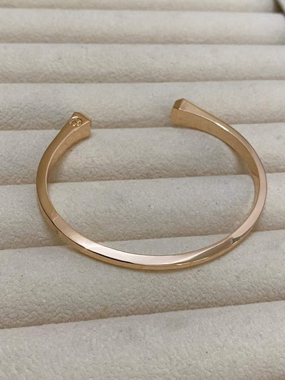 [Super CiCi]CLOU DE FORGE SQUARE CONE STUDS OPEN CUFF ONE SIZE