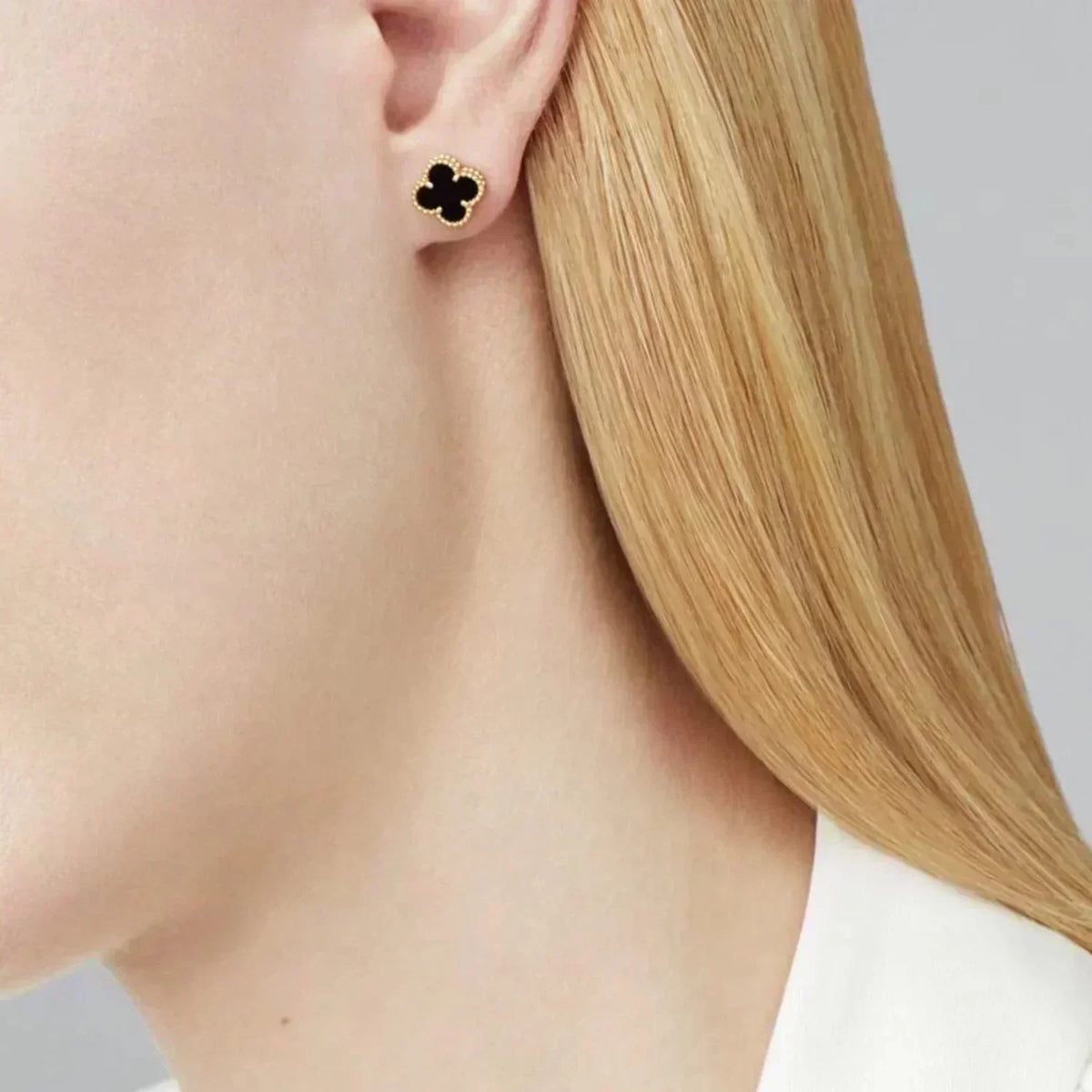 [Super CiCi ]CLOVER MINI 9.5MM BLACK MOP EARRINGS
