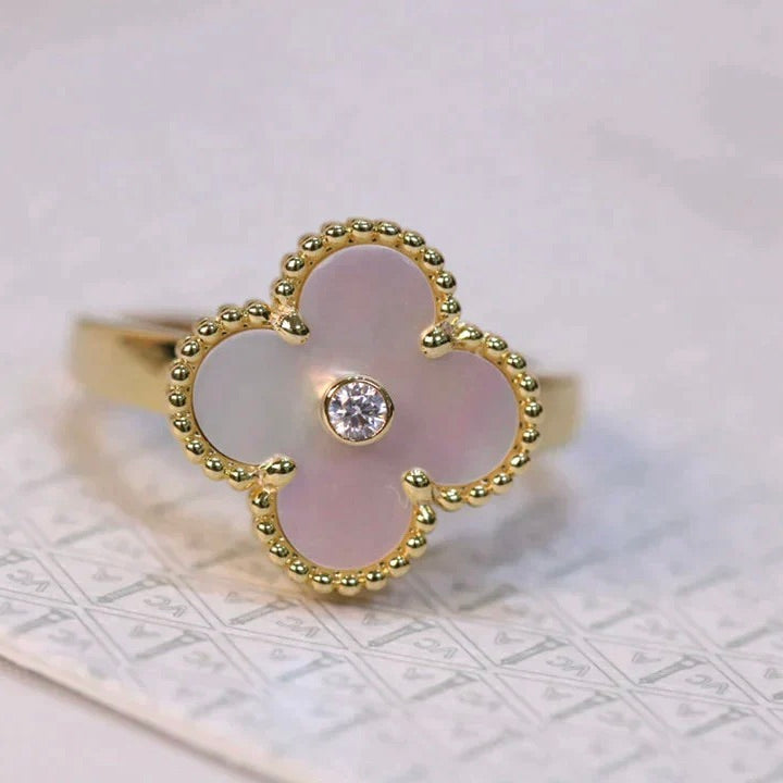 [Super CiCi ]CLOVER PINK MOP RING GOLD DIAMOND