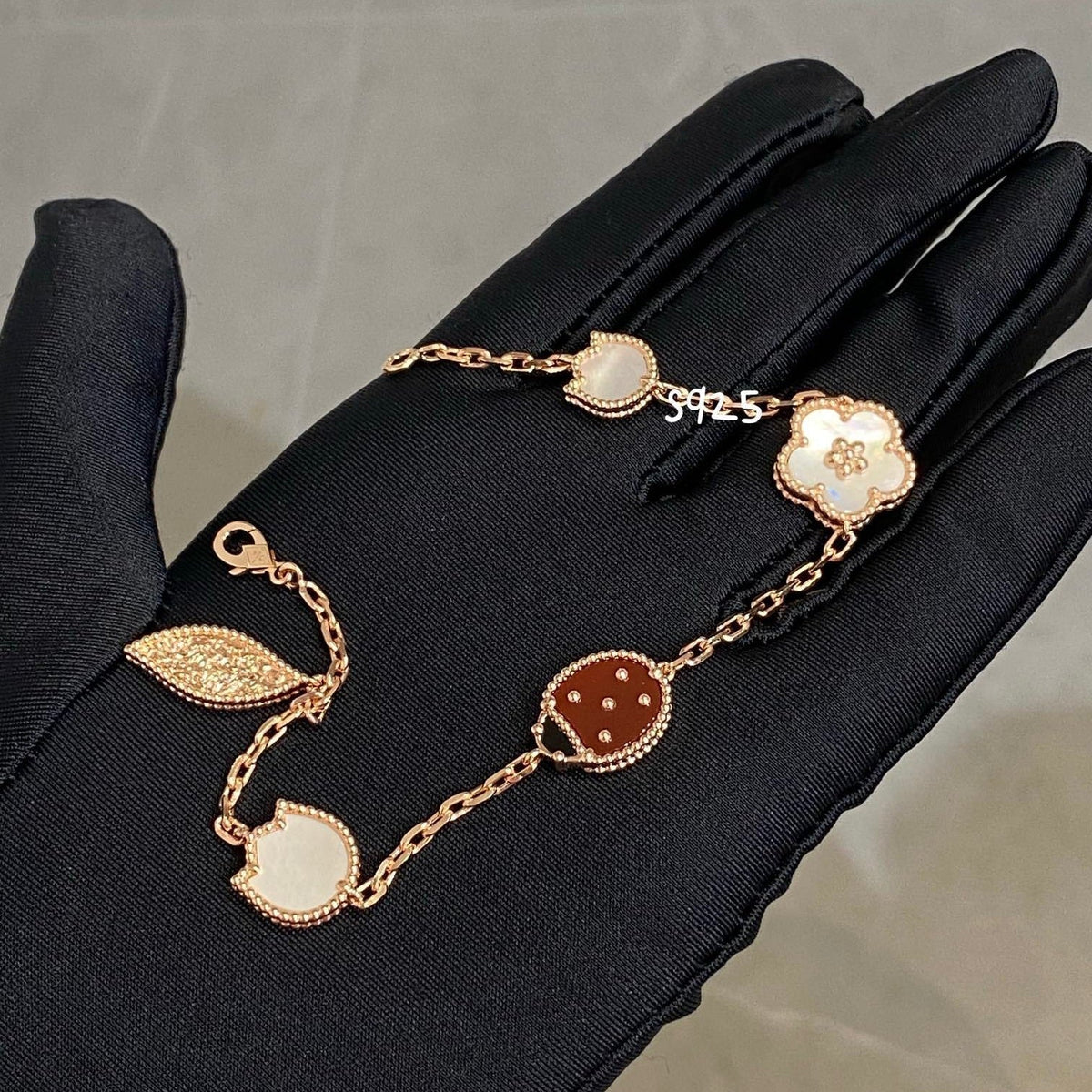 [Super CiCi ]LUCKY SPRING 5 MOTIF BRACELET