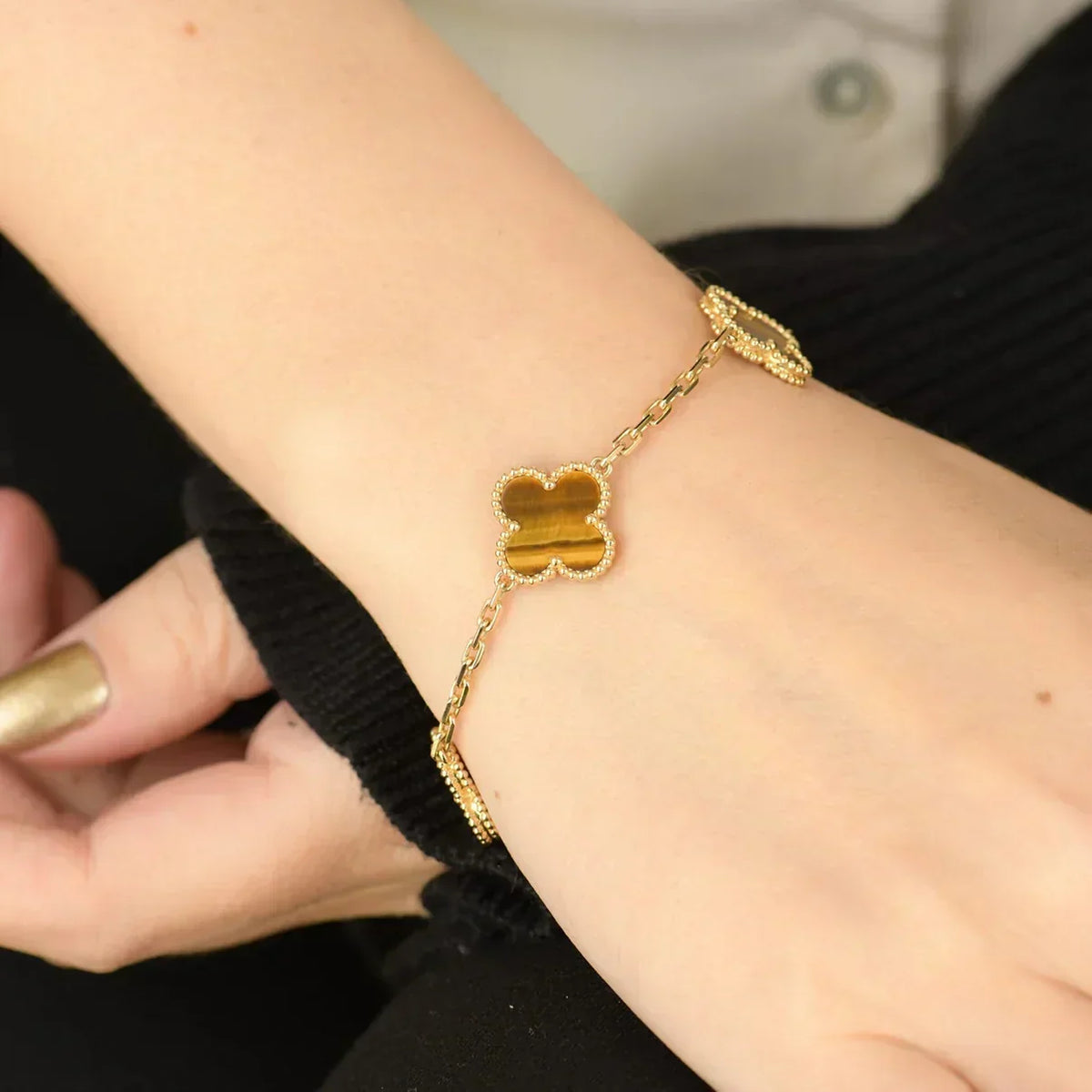 [Super CiCi ] CLOVER 5 MOTIFS TIGER EYE BRACELET COLLECTION
