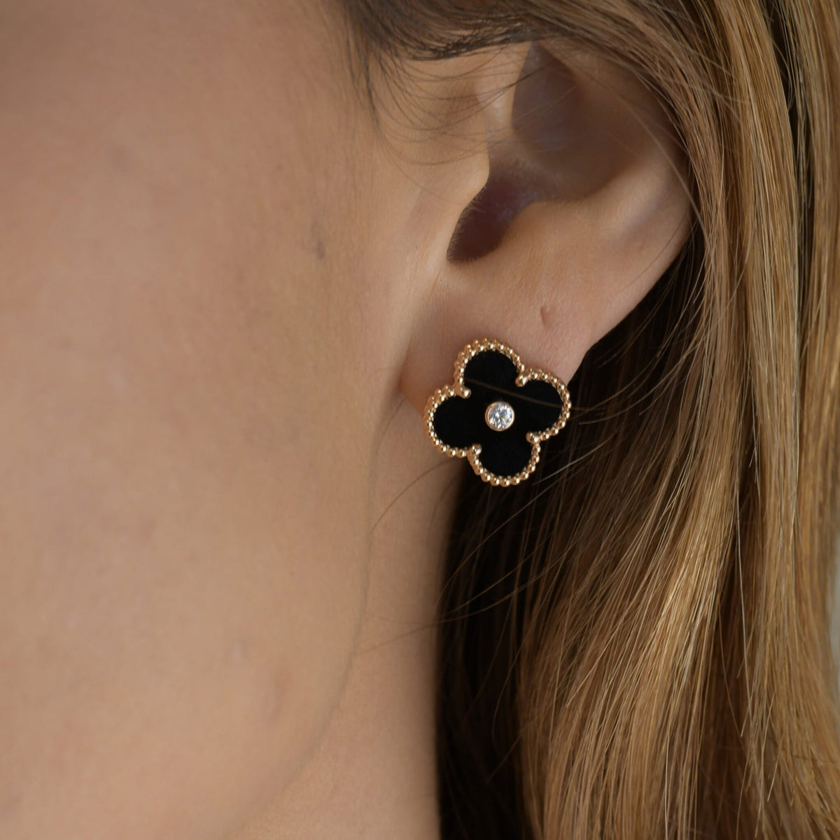[Super CiCi ]CLOVER MEDIUM 1 MOTIFS ONYX DIAMOND EARRINGS