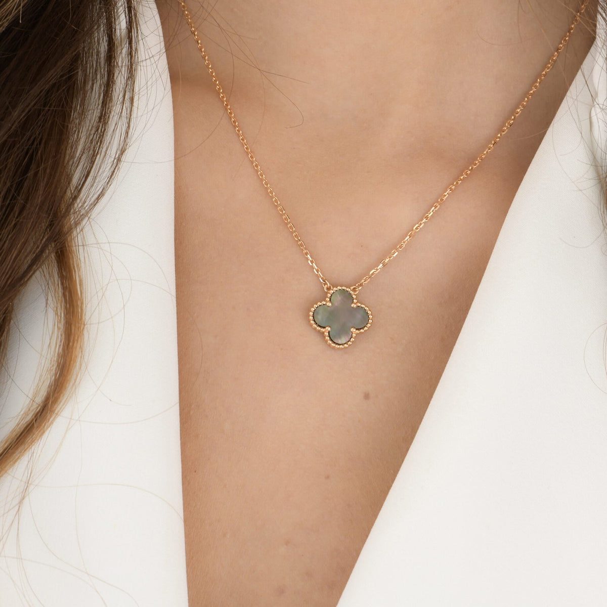 [Super CiCi ]CLOVER 15MM  GRAY MOTHER OF PEARL NECKLACE