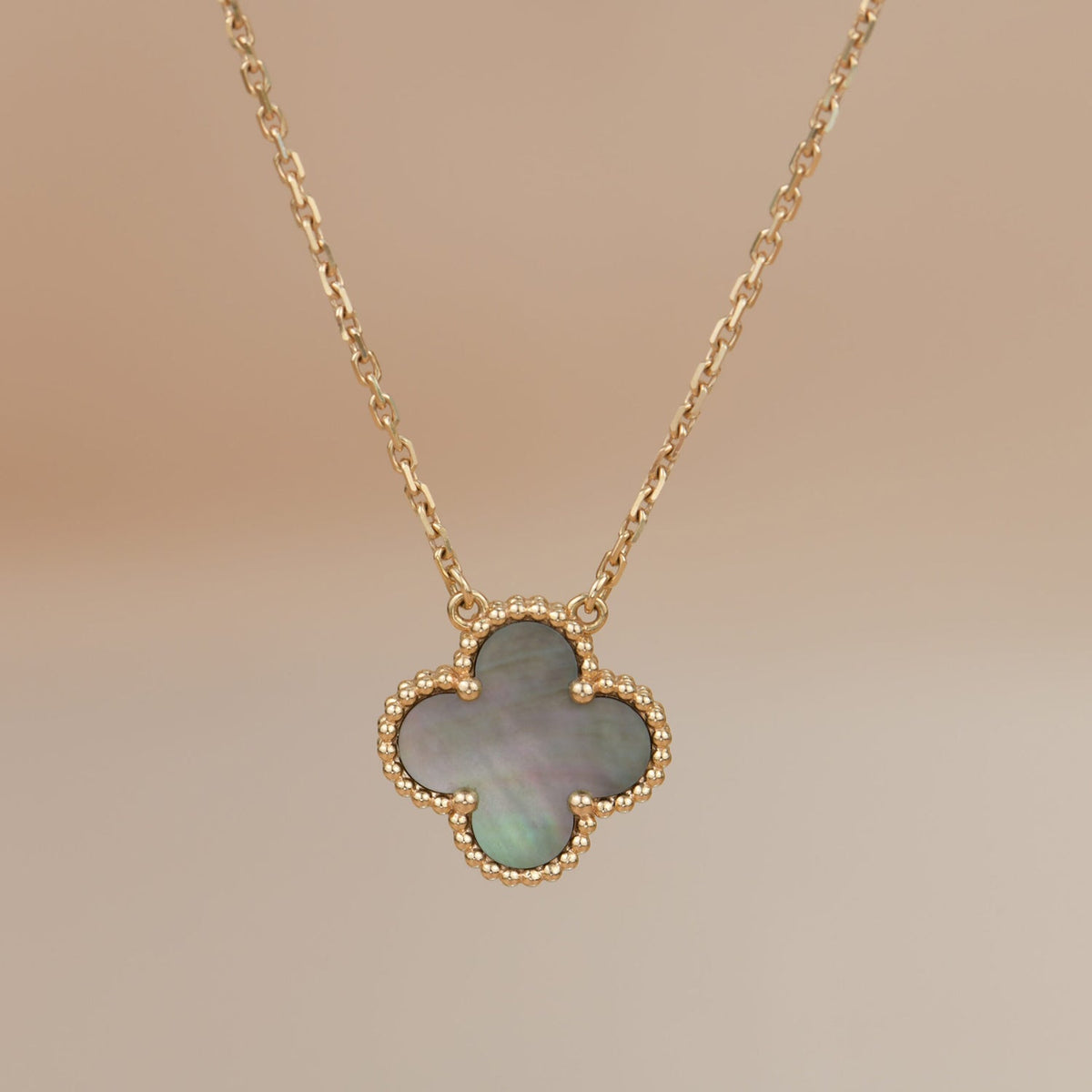 [Super CiCi ]CLOVER 15MM  GRAY MOTHER OF PEARL NECKLACE
